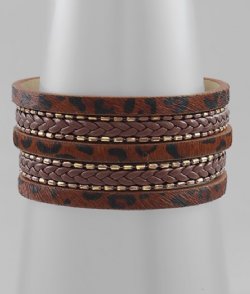 Multi strand animal print magnet clasp