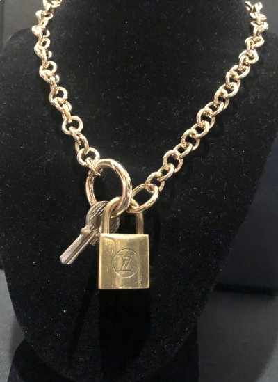 vuitton gold lock chain